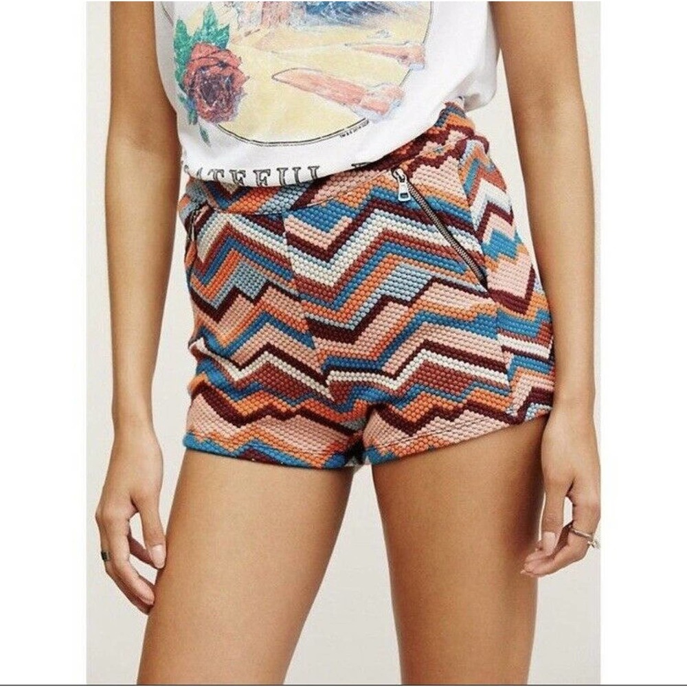 Free People Women Short Knit Stretch 70s Chevron Size 2